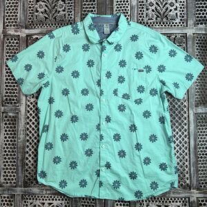 Hurley Men's Patio Printed Woven Button down collared shirt size XL
